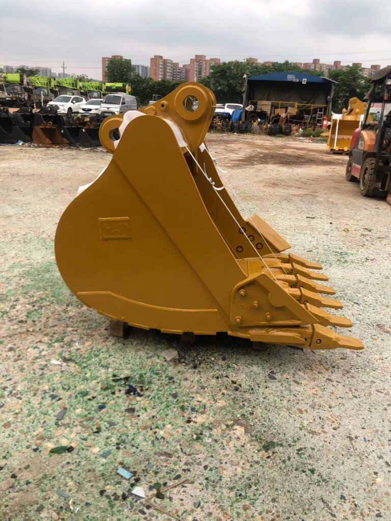 CAT Excavator Bucket spare parts photo 2