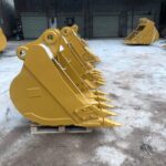 CAT Excavator Bucket spare parts photo 3