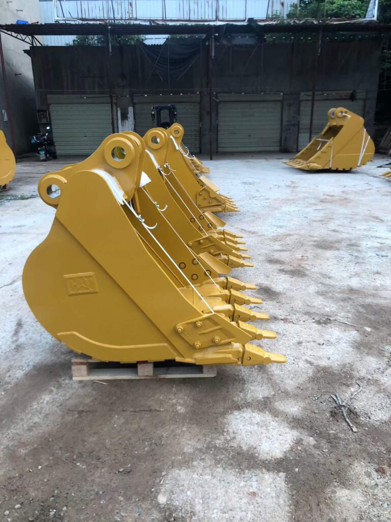 CAT Excavator Bucket spare parts photo 3