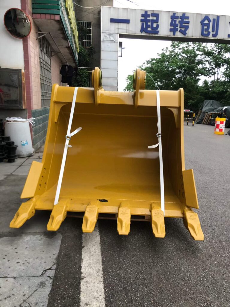 CAT Excavator Bucket spare parts photo 1