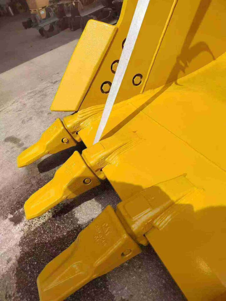 CAT Excavator Bucket spare parts photo 3