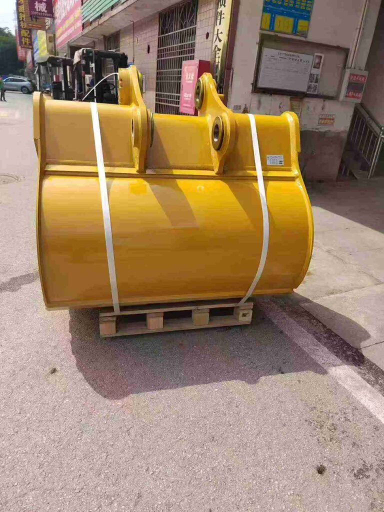 CAT Excavator Bucket spare parts photo 5
