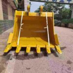 CAT Excavator Bucket spare parts photo 1