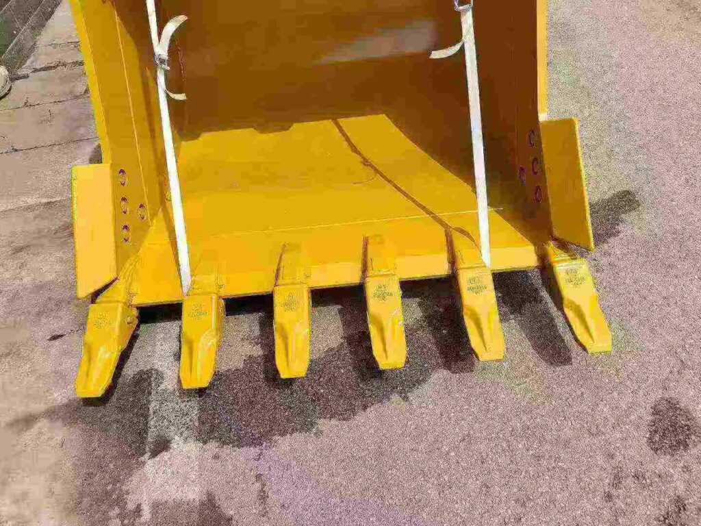 CAT Excavator Bucket spare parts photo 2