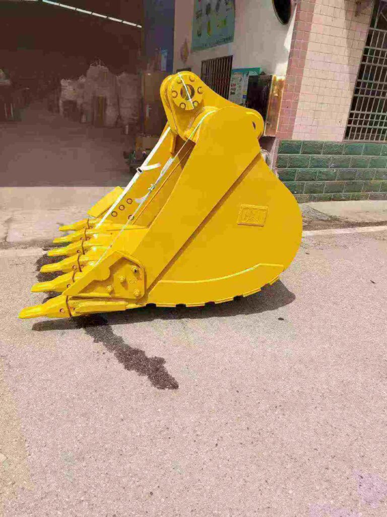 CAT Excavator Bucket spare parts photo 4
