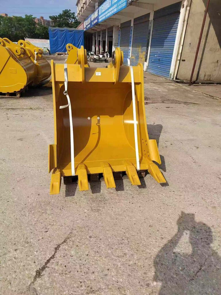 CAT Excavator Bucket spare parts photo 1
