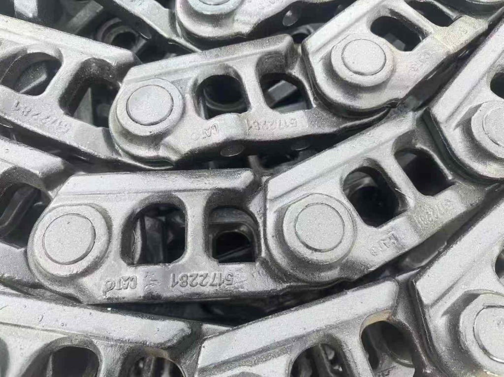 CAT Track Chain Assembly spare parts photo 8