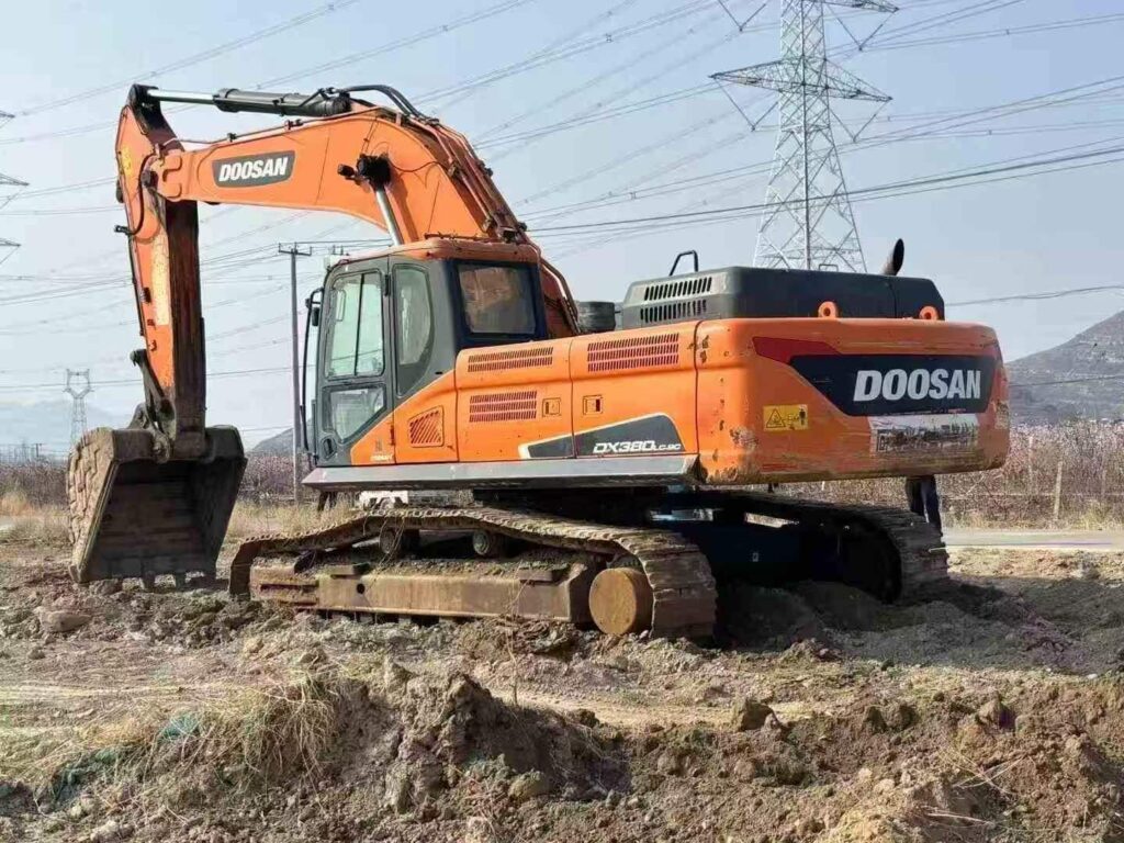 DOOSAN DX380LC used excavator photo 2