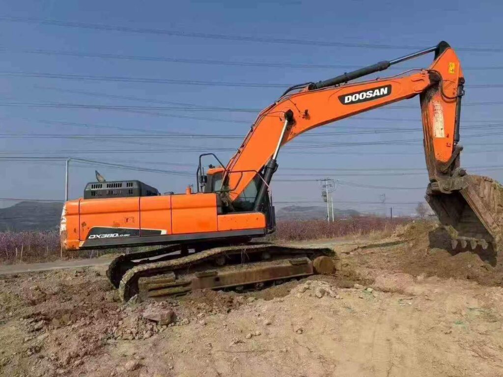 DOOSAN DX380LC used excavator photo 4