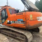 DOOSAN DH225-7 used excavator photo 1