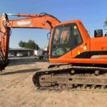DOOSAN DH225-9 used excavator photo 2