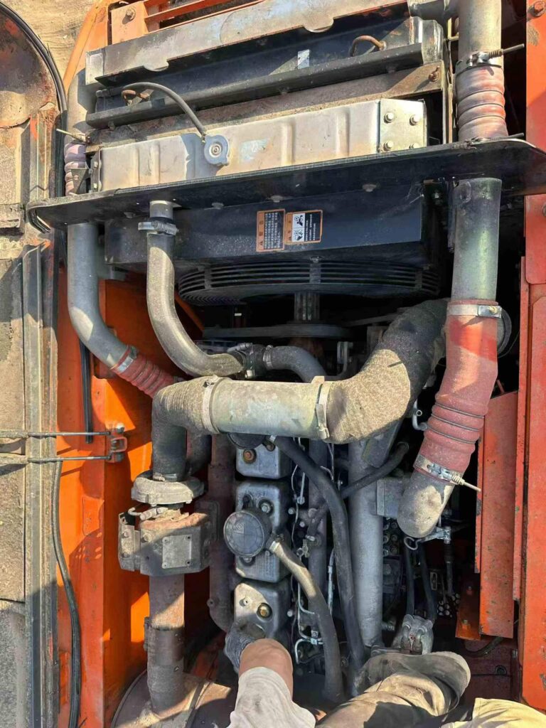 DOOSAN DH225-9 used excavator photo 8