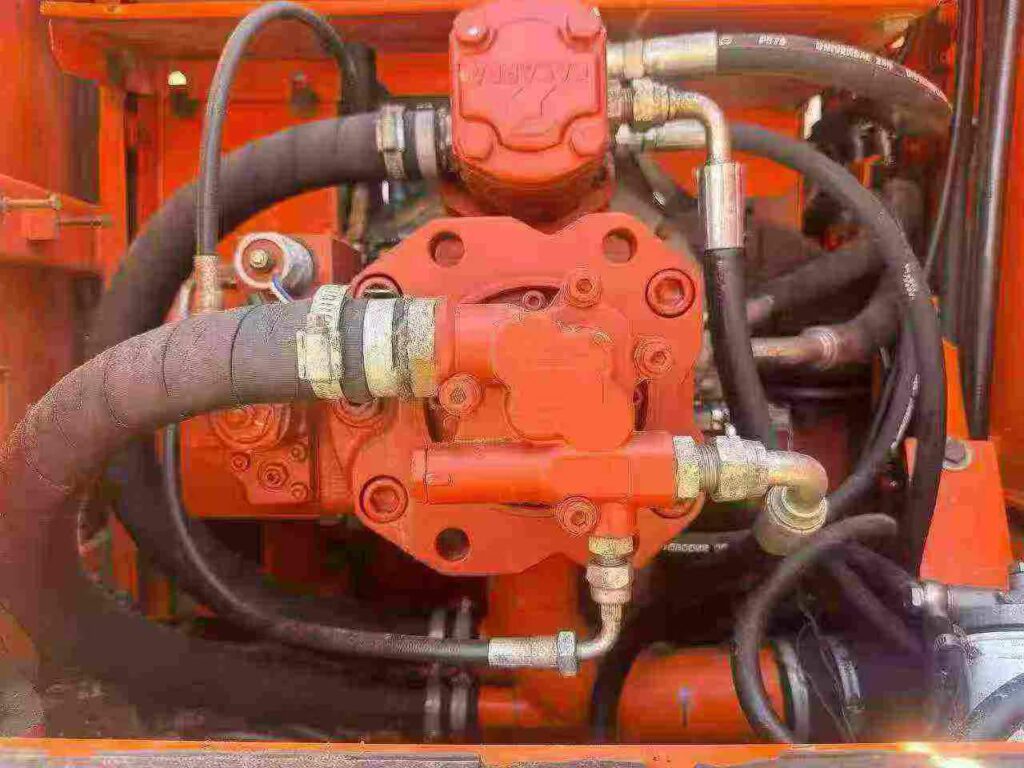 DOOSAN DX150 used excavator photo 8
