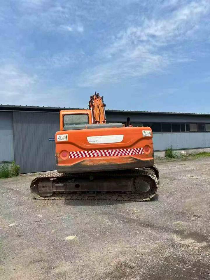 DOOSAN DX150 used excavator photo 4