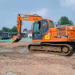 DOOSAN DX150 used excavator photo 2