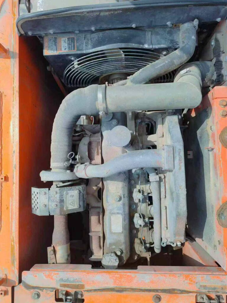 DOOSAN DX150 used excavator photo 4