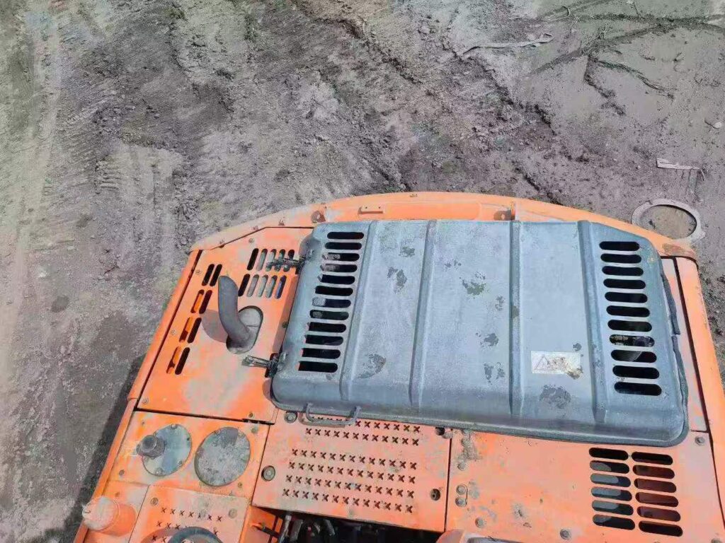 DOOSAN DX150 used excavator photo 8