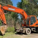DOOSAN DX210 used excavator photo 3
