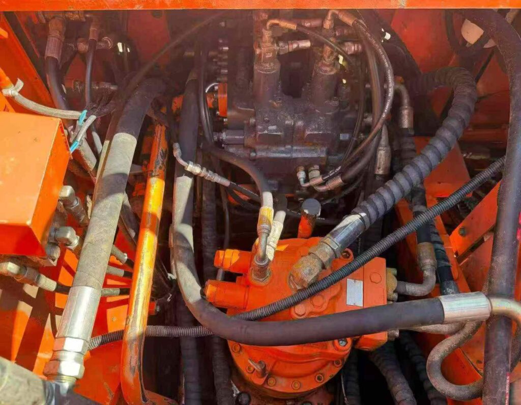 DOOSAN DX210 used excavator photo 7