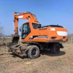 DOOSAN DX210-7W used excavator photo 2