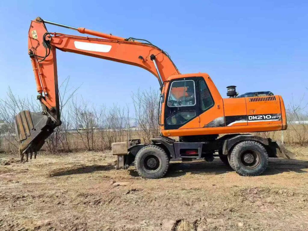 DOOSAN DX210-7W used excavator photo 3