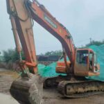 DOOSAN DX220-7 used excavator photo 3