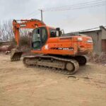 DOOSAN DX225 used excavator photo 1