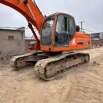 DOOSAN DX225 used excavator photo 2