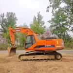 DOOSAN DX225-7 used excavator photo 1