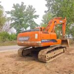 DOOSAN DX225-7 used excavator photo 3