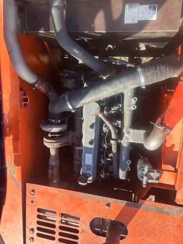 DOOSAN DX225-7 used excavator photo 6