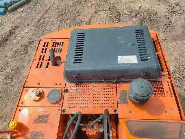 DOOSAN DX225-7 used excavator photo 4