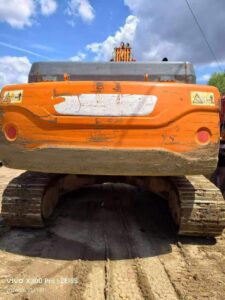 DOOSAN DX260 used excavator photo 1