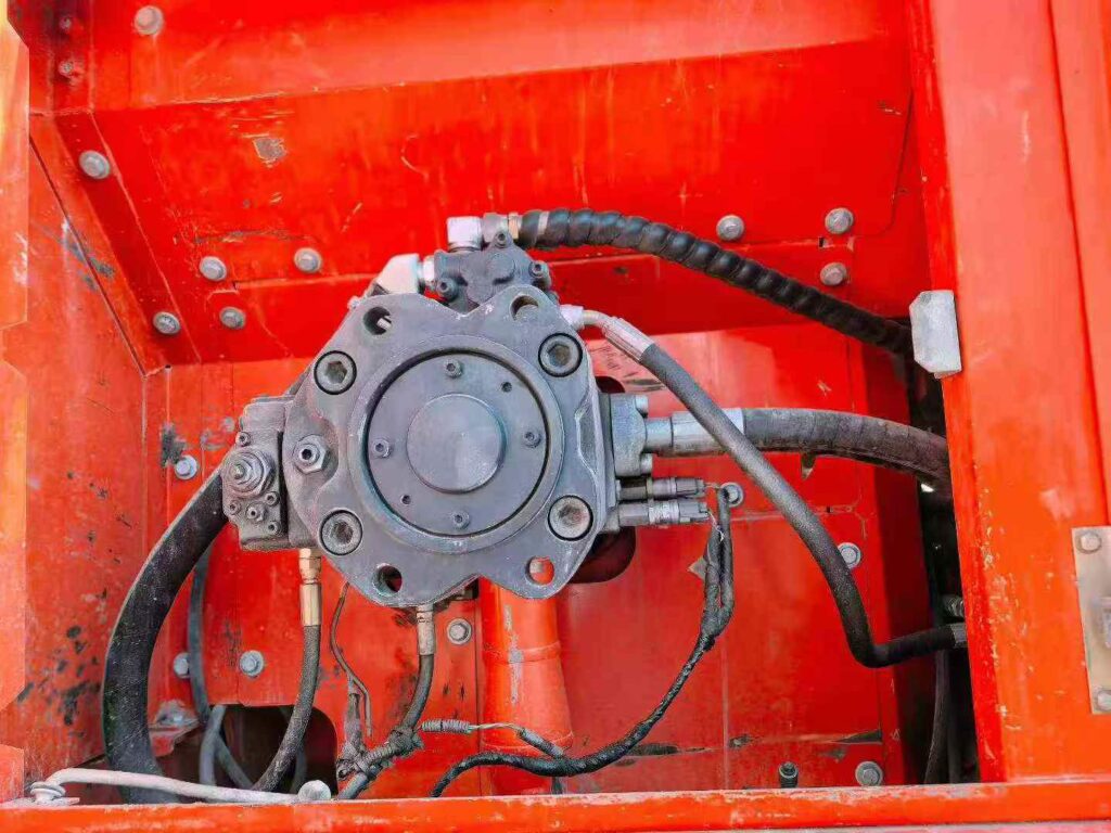 DOOSAN DX260 used excavator photo 7