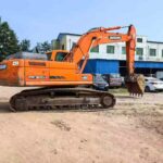 DOOSAN DX260 used excavator photo 4