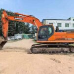 DOOSAN DX260 used excavator photo 5