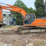 DOOSAN DX260 used excavator photo 2