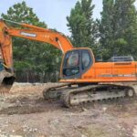 DOOSAN DX260 used excavator photo 5