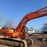 DOOSAN DX300 used excavator photo 4