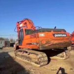 DOOSAN DX300 used excavator photo 1