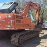DOOSAN DX300 used excavator photo 2