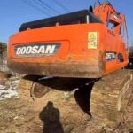 DOOSAN DX300-7 used excavator photo 1