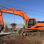 DOOSAN DX300-7 used excavator photo 4