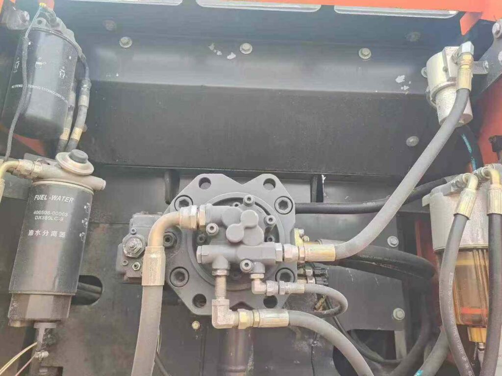 DOOSAN DX300-9C used excavator photo 7