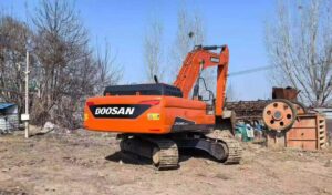 DOOSAN DX340-9C used excavator photo 1