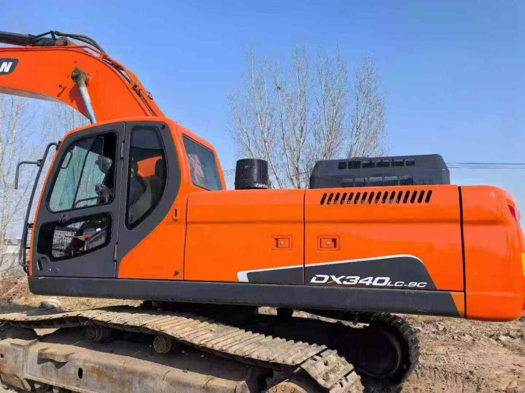DOOSAN DX340-9C used excavator photo 4