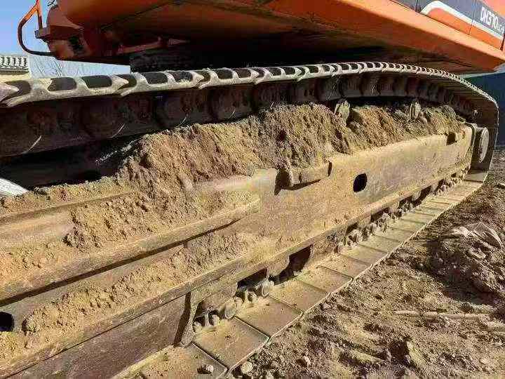 DOOSAN DX370 used excavator photo 8