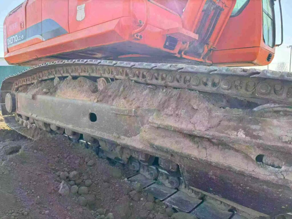 DOOSAN DX370 used excavator photo 9