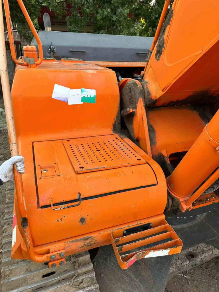 DOOSAN DX370-9 used excavator photo 5