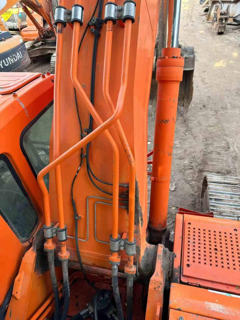 DOOSAN DX370-9 used excavator photo 7